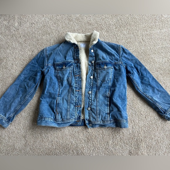 Old Navy Sherpa Lined Jean Jacket - Picture 2 of 8